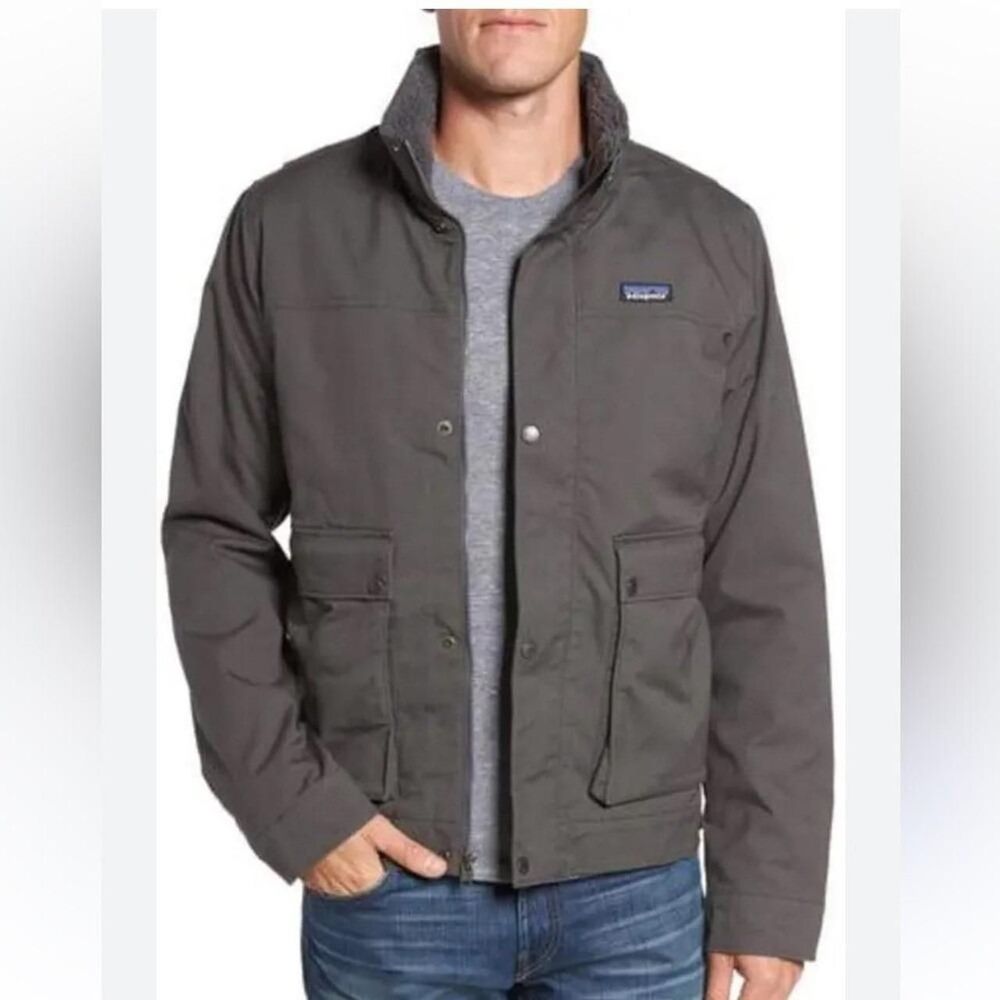Patagonia Men's Grey Jacket